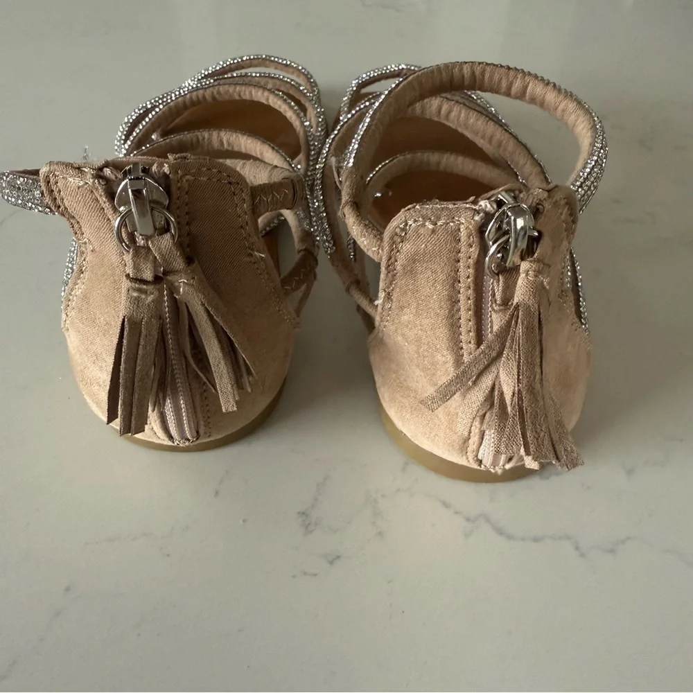 New Steve Madden girls Strappy Rhinestone Sandals  back zipper closure Size:4